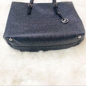Michael Kors Bags - Leather Tote Bag Michael Kors Signature Jet Set Michael Kors Bags - Leather Tote Bag Michael Kors Signature Jet Set